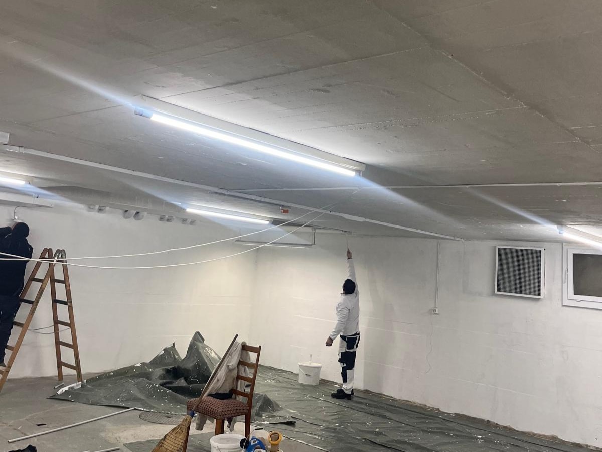 Gipsarbeiten an Decke & Wand von RENOFIN GmbH